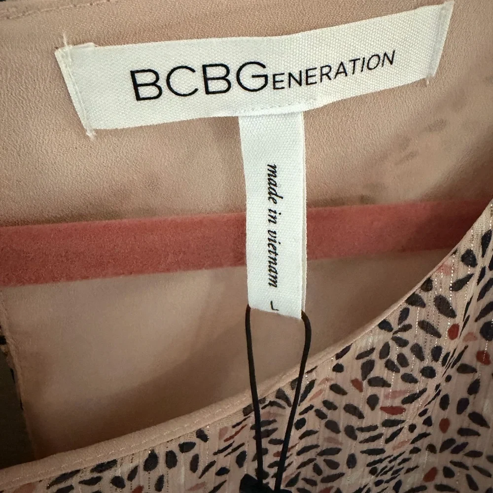 BCBGeneration Women's Pink and Black Patterned Blouse - Picture 4 of 6